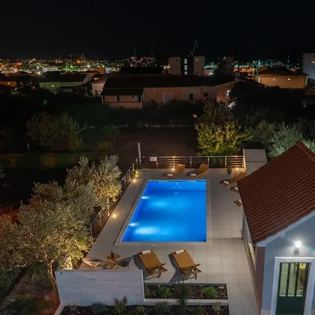 Dalmata * Трогір