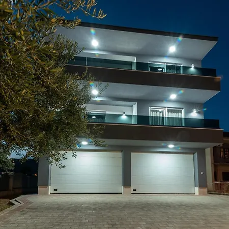 Dalmata Τρογκίρ